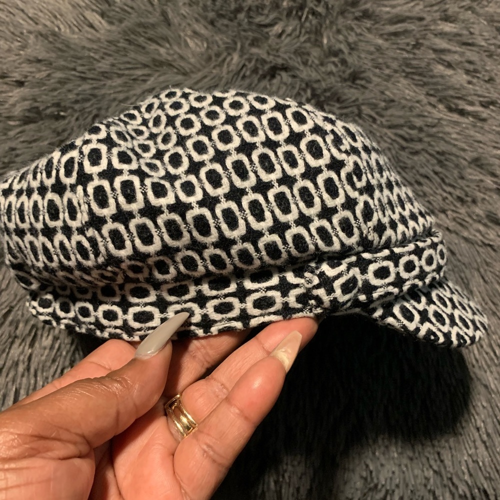 Manhattan Co Flat Hat🌷 - Picture 3 of 4